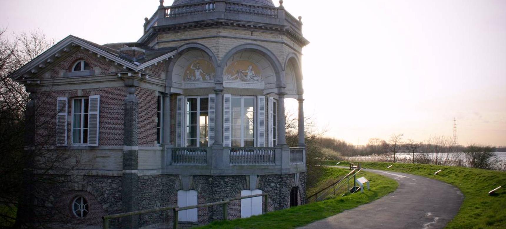 Paviljoen de Notelaer aan de Schelde