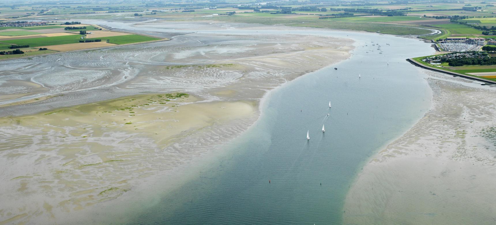 Luchtfoto van de Oosterschelde (Sky Pictures)