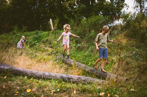 Kinderen spelen in Regionaal Landschap de Voorkempen