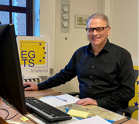 Richard Meersschaert aan zijn bureau